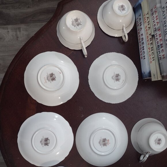 Paragon Collector's Dream! 4 cups and saucers, vg to near-mint, rare - Picture 3 of 4